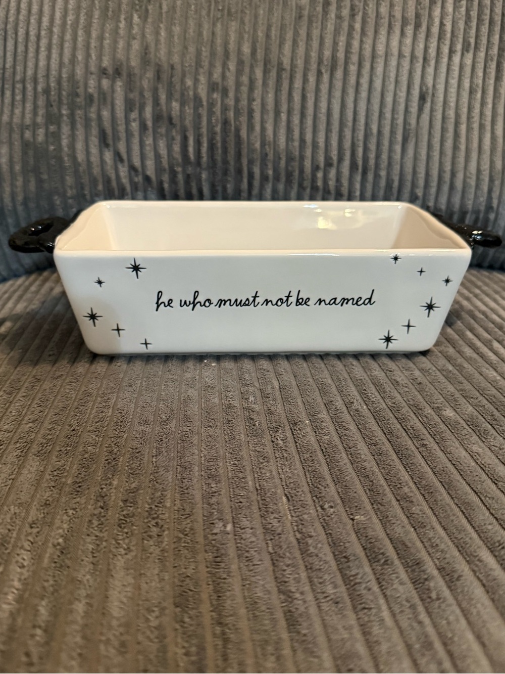 Rae Dunn x Harry Potter 9.5” Baking Dish ‘he who must not be named’ NWT